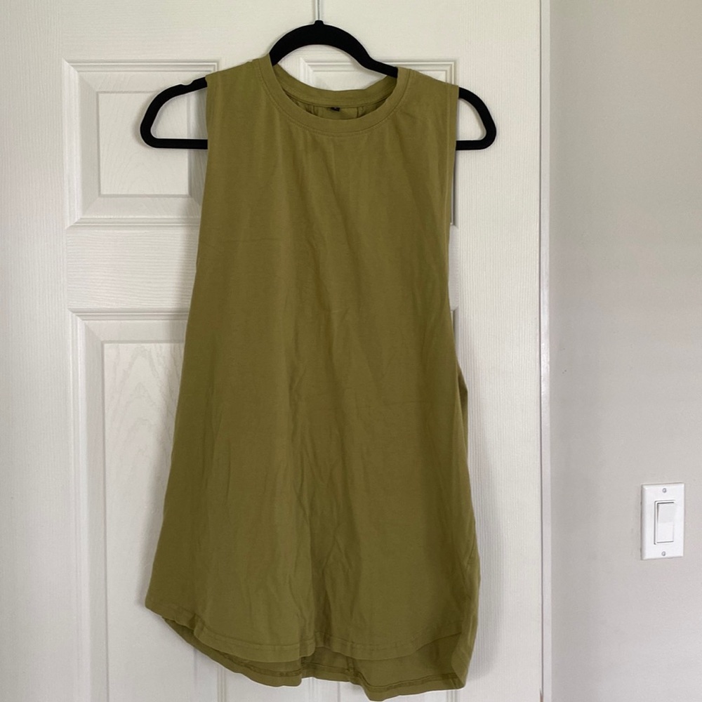 Alphalete L green muscle tank